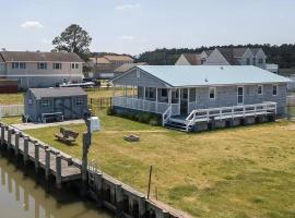 Private Dock , Fishing , Crabbing , Sleeps Six, villa in Dagsboro