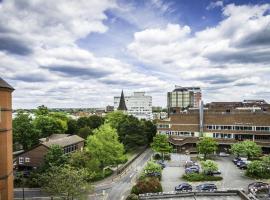 Holiday Inn London Sutton, an IHG Hotel โรงแรมใกล้ Nonsuch Park ในซัตทอน