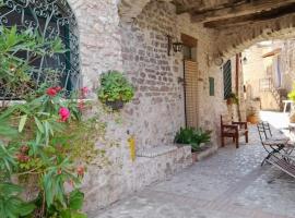 Casa Borgo Marco e Cristina, appartamento a Spoleto