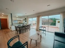 Amplio Departamento con Terraza