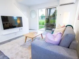 2 Bedrooms overlooking Park - Exquisite Views