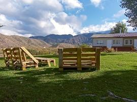 Esencia Cabaña, Hotel in Potrerillos