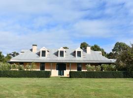 CLAYFIELD HOMESTEAD - rustic country accommodation, ваканционно жилище в Bishopsbourne