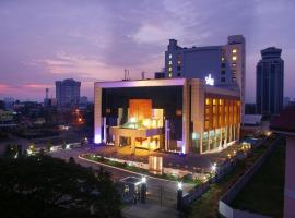 Gokulam Park Hotel & Convention Centre, hotell nära National Stock Exchange Of India, Kochi