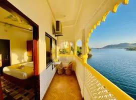 Hotel Vallabh with lake facing balcony