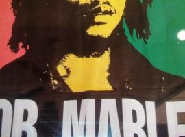 Bob Marley Dorm Luxor, hostelli kohteessa Luxor