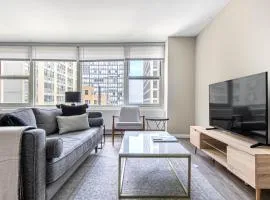 Gold Coast 2BR w Gym Roof nr Water Tower CHI-389