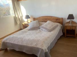 Maison de village, holiday rental in Loisin