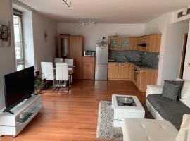 Vienna Gate apartment, hotel near Petrzalka Railway Station, Bratislava