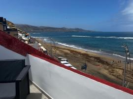 Seafront Canteras Terrace Lounge, hótel í Trapiche