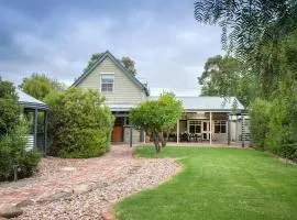 Willunga Cottage- Sleeps 6 Pool