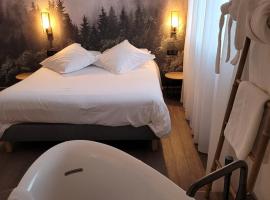 Hotel Les Glycines: Vieille-Brioude şehrinde bir otel