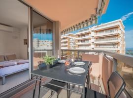 Appartement 4 pers à 50m de la plage, avec piscine, hotel in Roquebrune-Cap-Martin