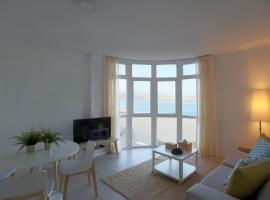 Apartamento frente a la playa de Las Canteras S2, готель у Лас-Пальмас-де-Гран-Канарії