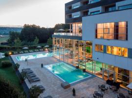 Golf & Relax Apartment mit 4*S-Anbindung, hotel s bazénem v destinaci Bad Waltersdorf