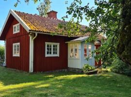 Trevligt Torp i vacker natur, Hotel in Mellerud