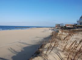 Cozy Suite - Pet friendly, Beach Side apts, departamento en Norfolk