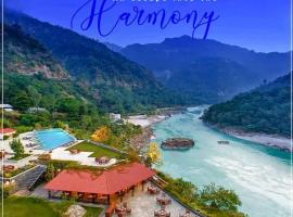 Aloha Ganga view 2BHK Apartment by Almost Heaven, alojamento na praia em Rishikesh