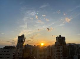 Pé na Areia Praia do Caiçara, apartamento em Solemar