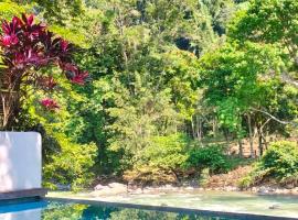 Hotel Azul Esmeralda, hotel in Teapa