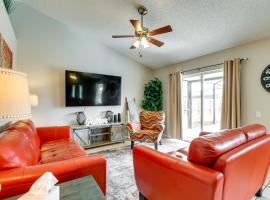 Apollo Beach Vacation Rental with Private Pool!, hotel with parking in Apollo Beach