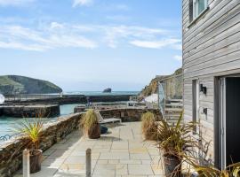 Harbour Master's House, beach rental in Portreath