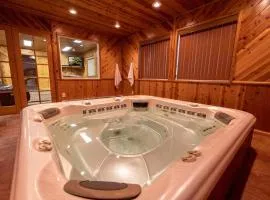 Enjoy The Outback+ Indoor Hot tub+Games+Puzzles+Tennis Court
