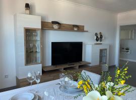 Apartamentos Maria de Lucia- Ático, Hotel in Arou