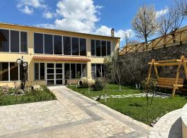 Villa Quattro 3 - Huge villa with 5 bedrooms, sauna, hotel in Jrvezh