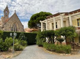 Villa La PROVENCE, hotel que acepta mascotas en Hyères