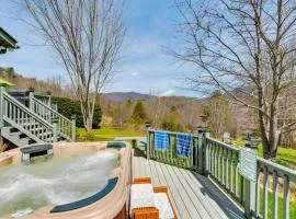 Hot Tub, Fire Pit and Views Balsam Grove Getaway