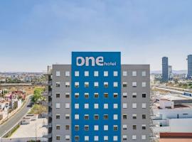 One Puebla Angelopolis Periferico, hotel in Puebla