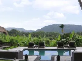 The Kubu Authentic Quite Place with Nice View
