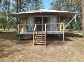 Two Fat Blokes African Safari Glamping, luksuslik telkimispaik sihtkohas Pokolbin