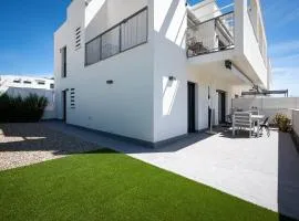 AT307 Planta baja con piscina a pocos metros de la playa Cañadel