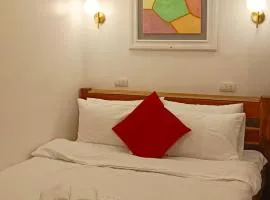 Ivorys Guesthouse