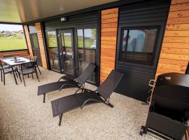 Mobile house Tina 31, vakantiewoning aan het strand in Metlika