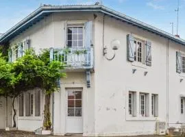 Amazing Home In Capbreton With 5 Bedrooms And Wifi