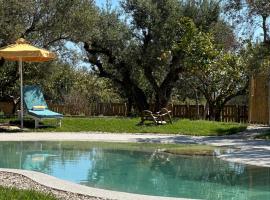 THIRES Guesthouse, hotel v destinaci Vasilikos