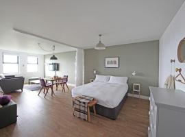 Highland - 1 Bed Luxury Studio Apartment: Wick şehrinde bir tatil evi