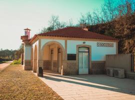 Kotedža Estação Ferroviária de Codeçoso pilsētā Siloriku di Baštu