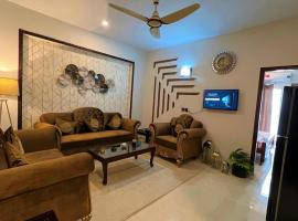 Magnificent 2 Bed Apartment, hotell med parkeringsplass i Islamabad