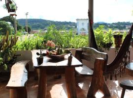 Pousada Torre dos Mouros, hotel in Pirenópolis