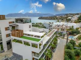Beach Walk Luxury Suites, Hotel in Agios Nikolaos