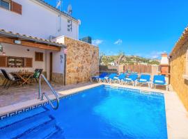 Ideal Property Mallorca - Villa Pintor, viešbutis Port de Poljensoje