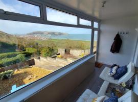 A View With A Room, hotel in Penrhyn Bay