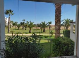 Luxury South Facing Golf Course Apartment & Pool in Roldan: Las Pedreñas'ta bir daire