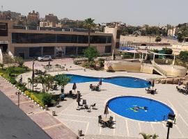 Loaloat maadi Hostel "Cornich Elnile", hotel in Cairo