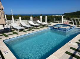 Luxury 1 Bedroom & Rooftop Pool unit #2, holiday rental in Falmouth
