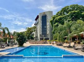 Copantl Hotel & Convention Center、サン・ペドロ・スーラのホテル